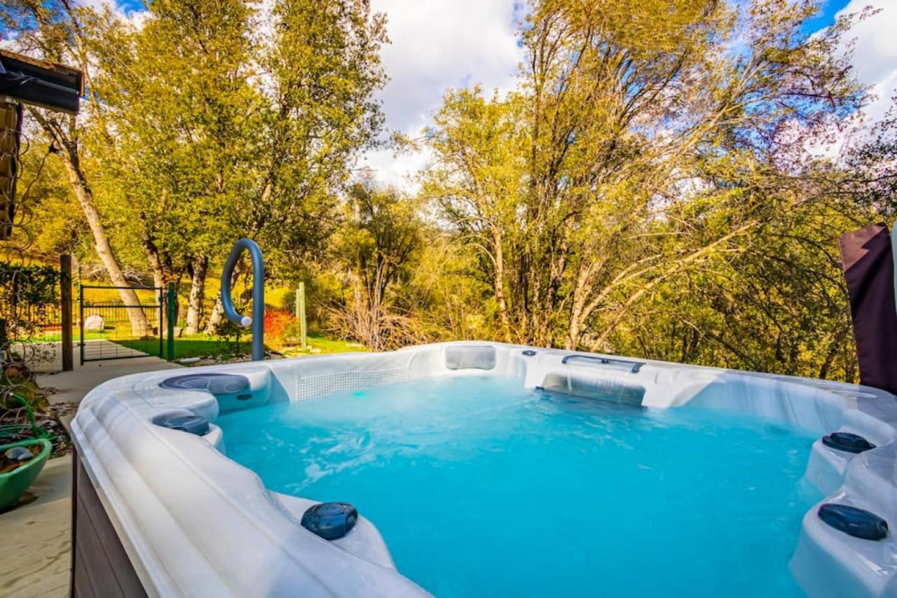 Mystic Mountain Villa, 14 Miles From Yosemite Оукхърст Екстериор снимка